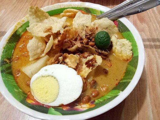 Lontong Kari Kebon Karet